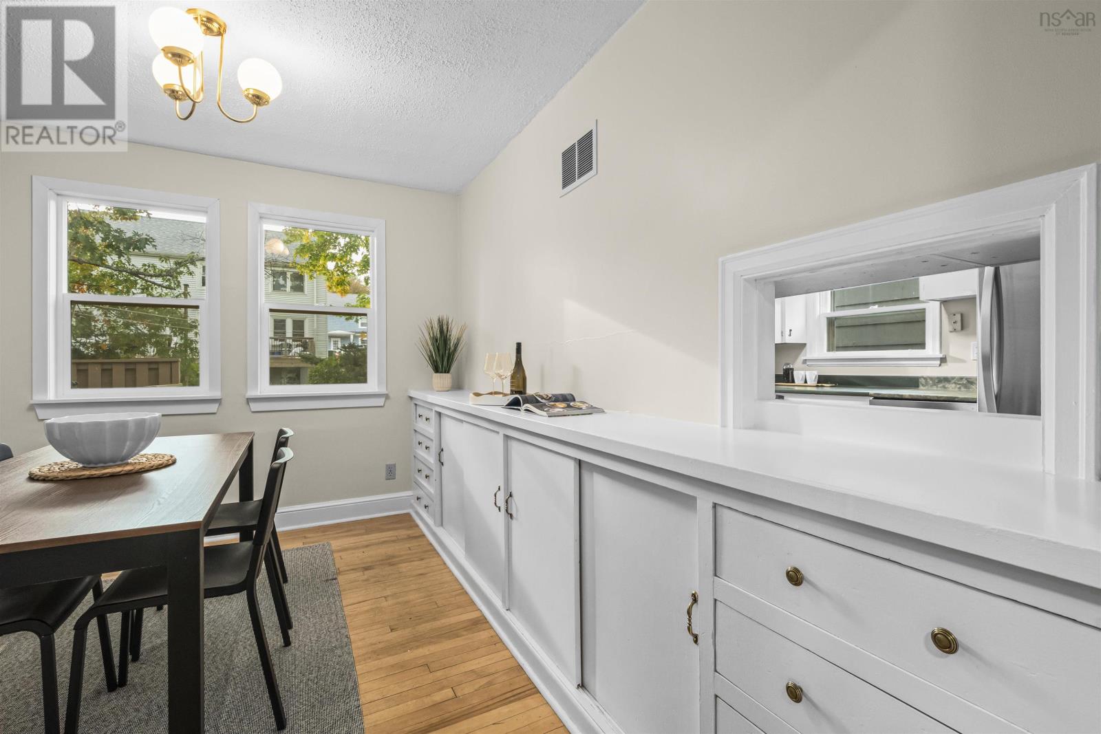 3176 Hemlock Street Property Photo 11