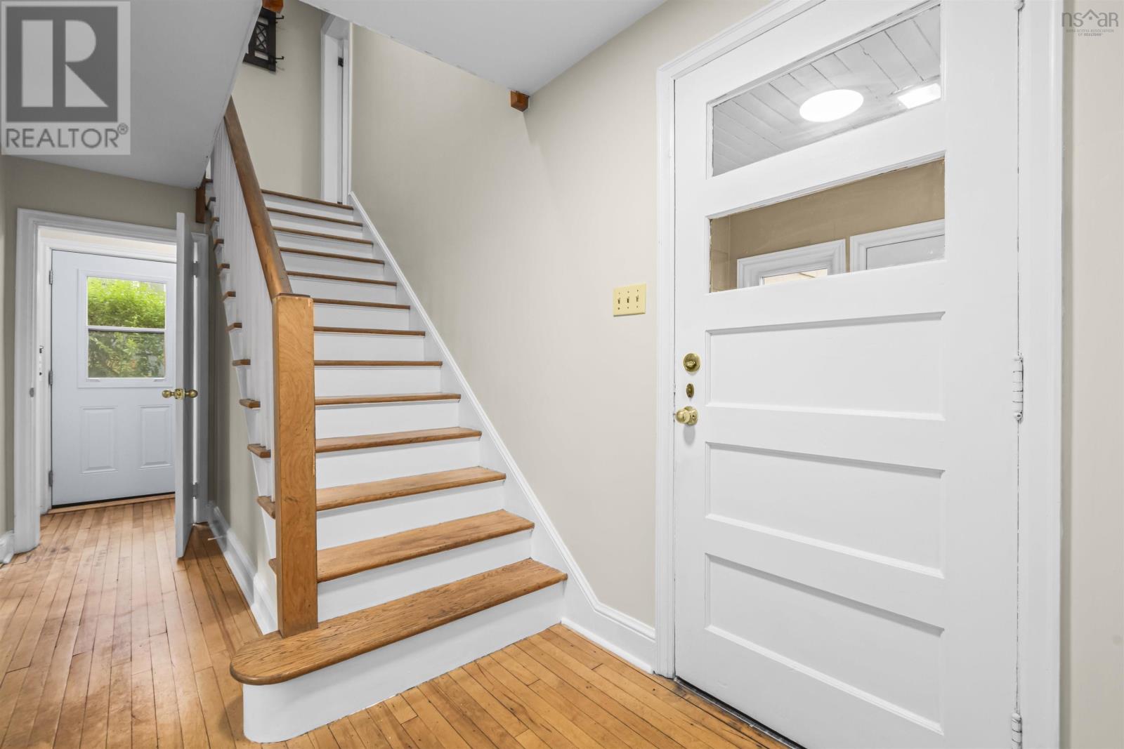3176 Hemlock Street Property Photo 17