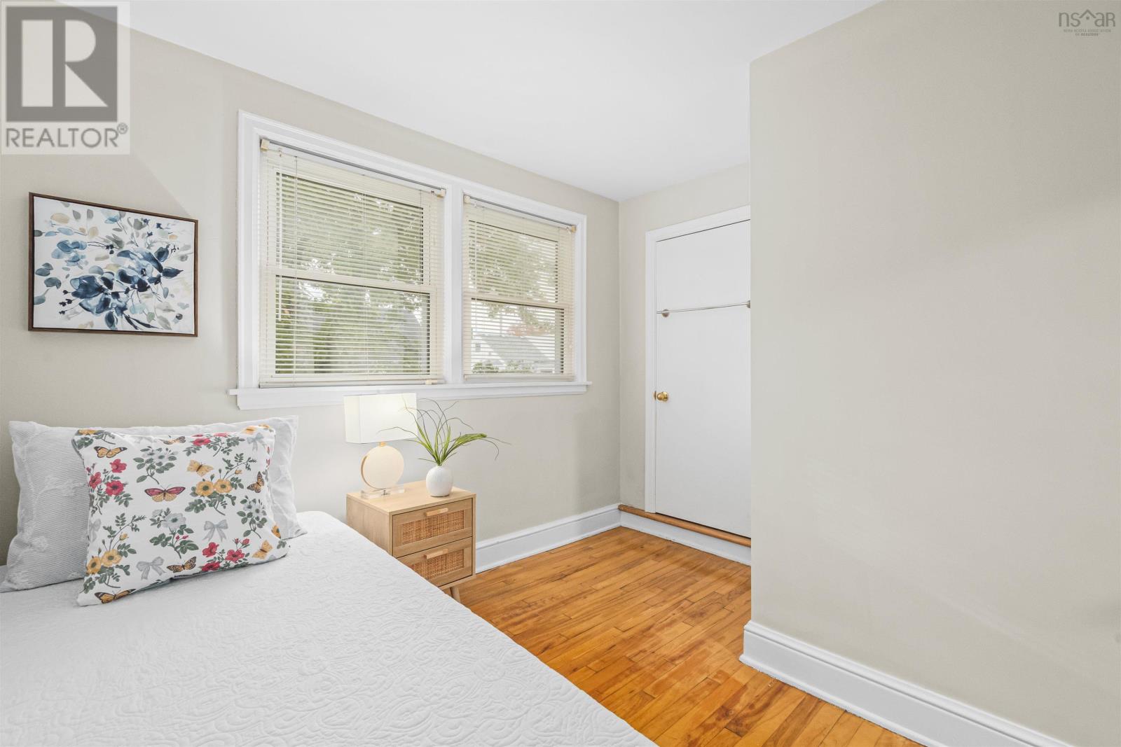 3176 Hemlock Street Property Photo 22