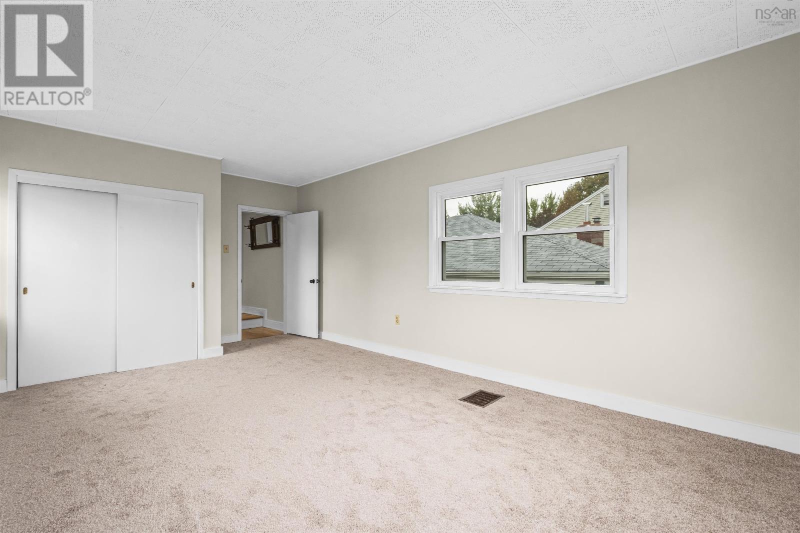 3176 Hemlock Street Property Photo 25