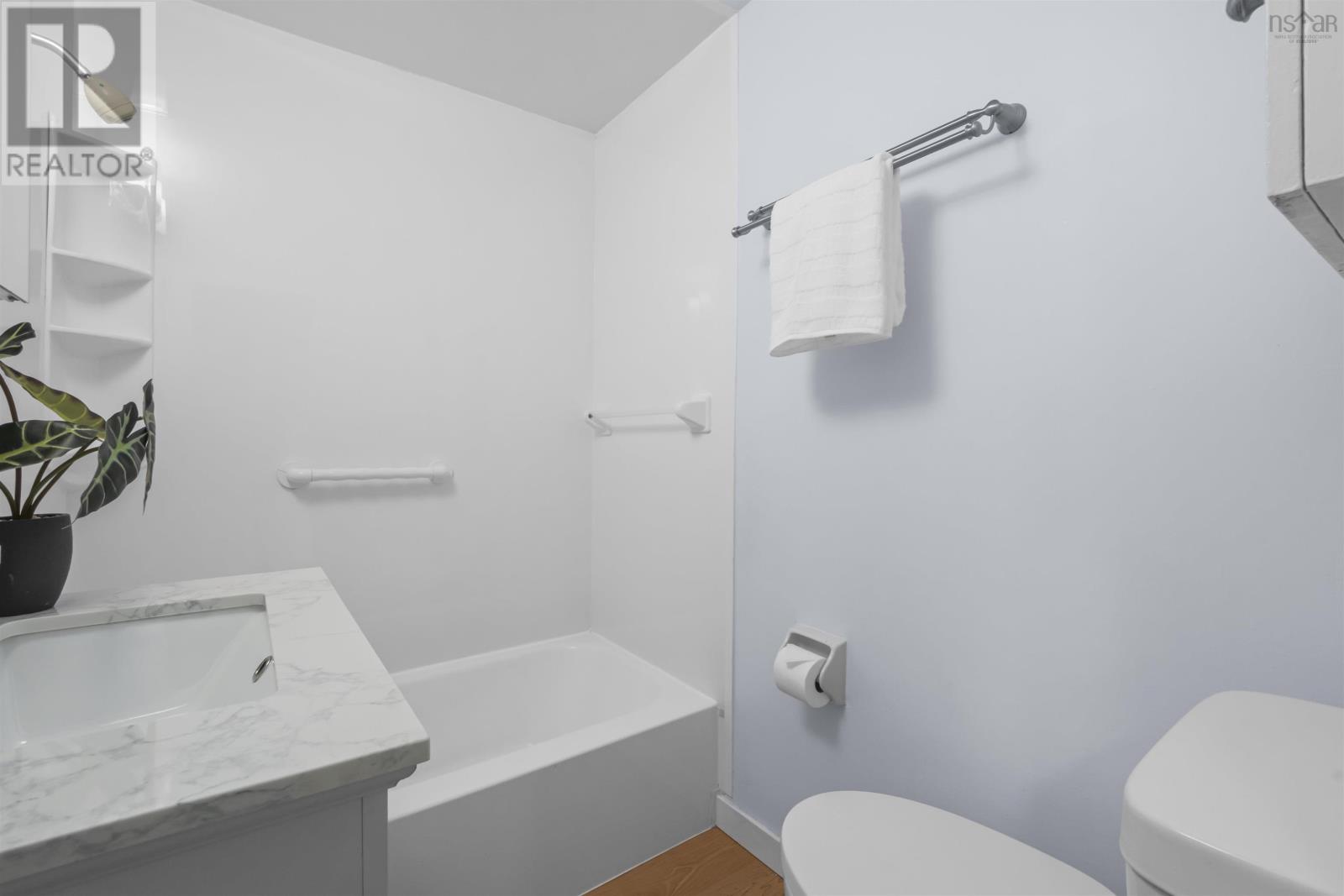 3176 Hemlock Street Property Photo 26