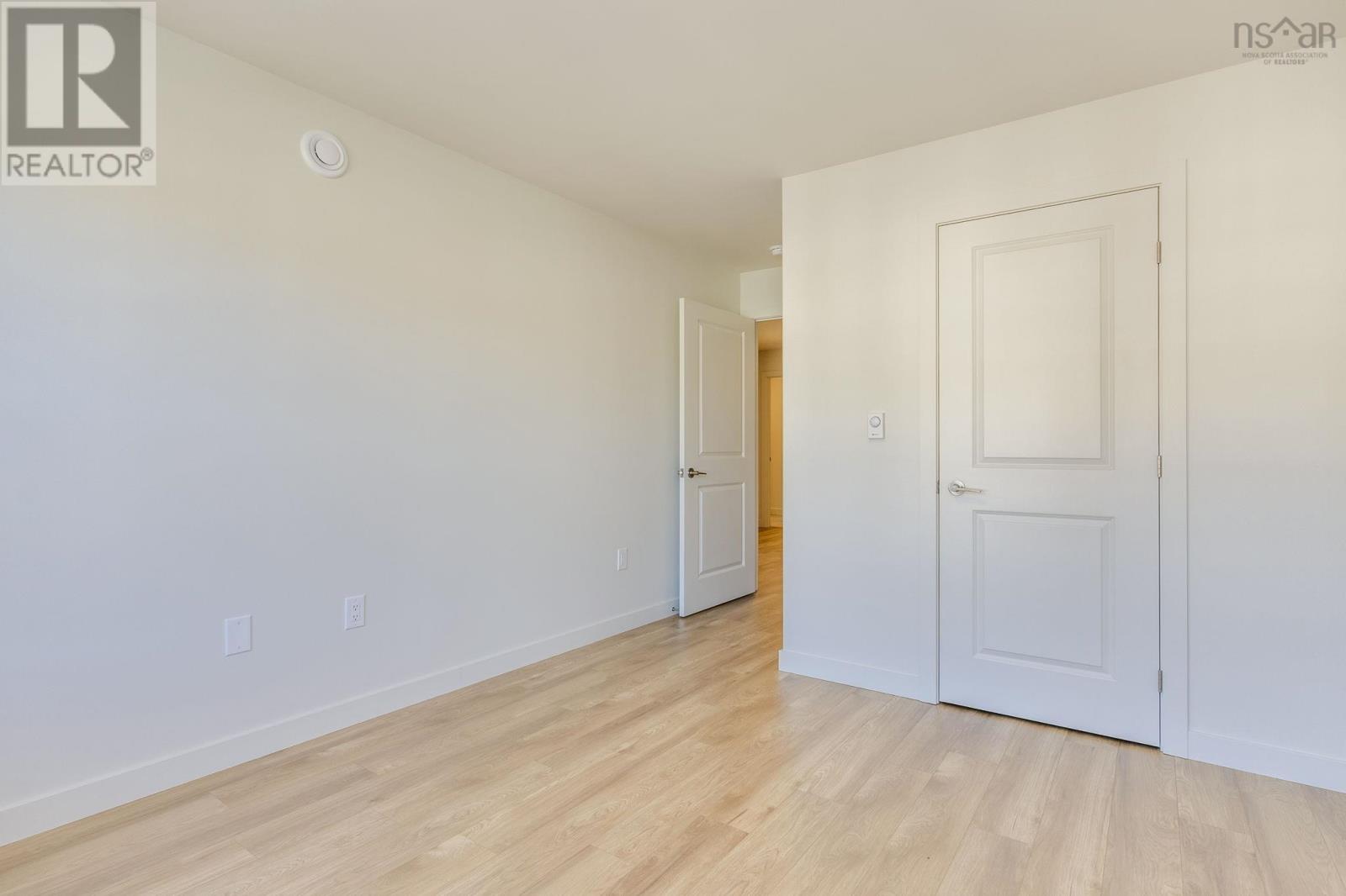 Gar-49 11 Garvey Court Property Photo 25