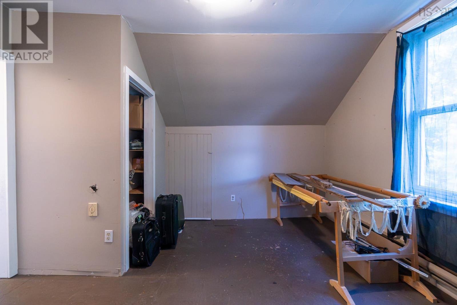 207 West Old Post Road Property Photo 37