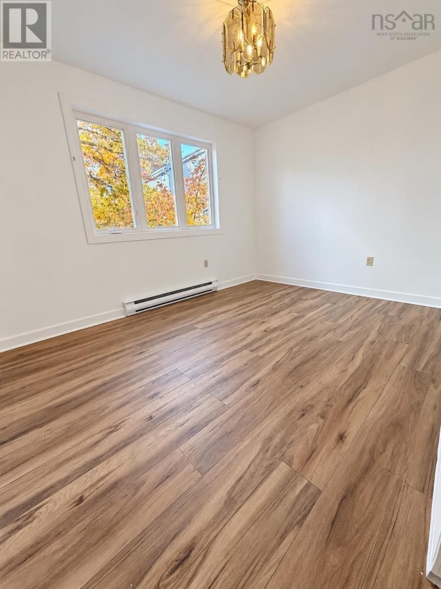 303 131 Farnham Gate Road Property Photo 10