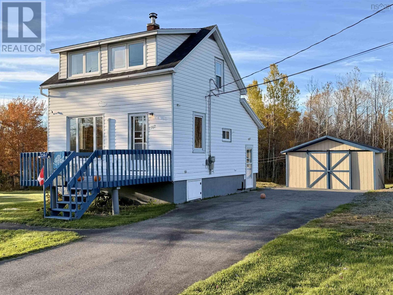 2367 Athol Road Property Photo 1