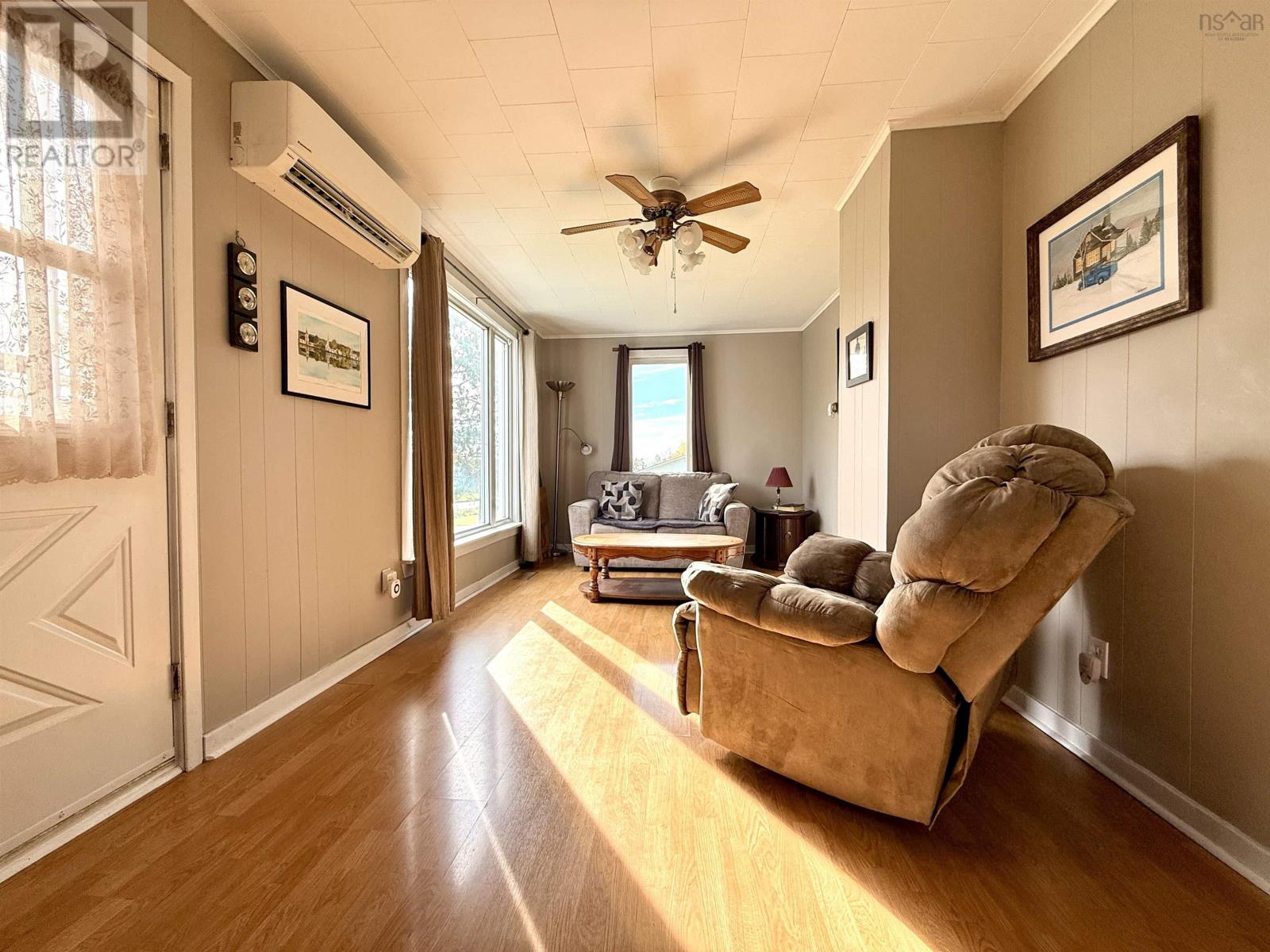 2367 Athol Road Property Photo 11