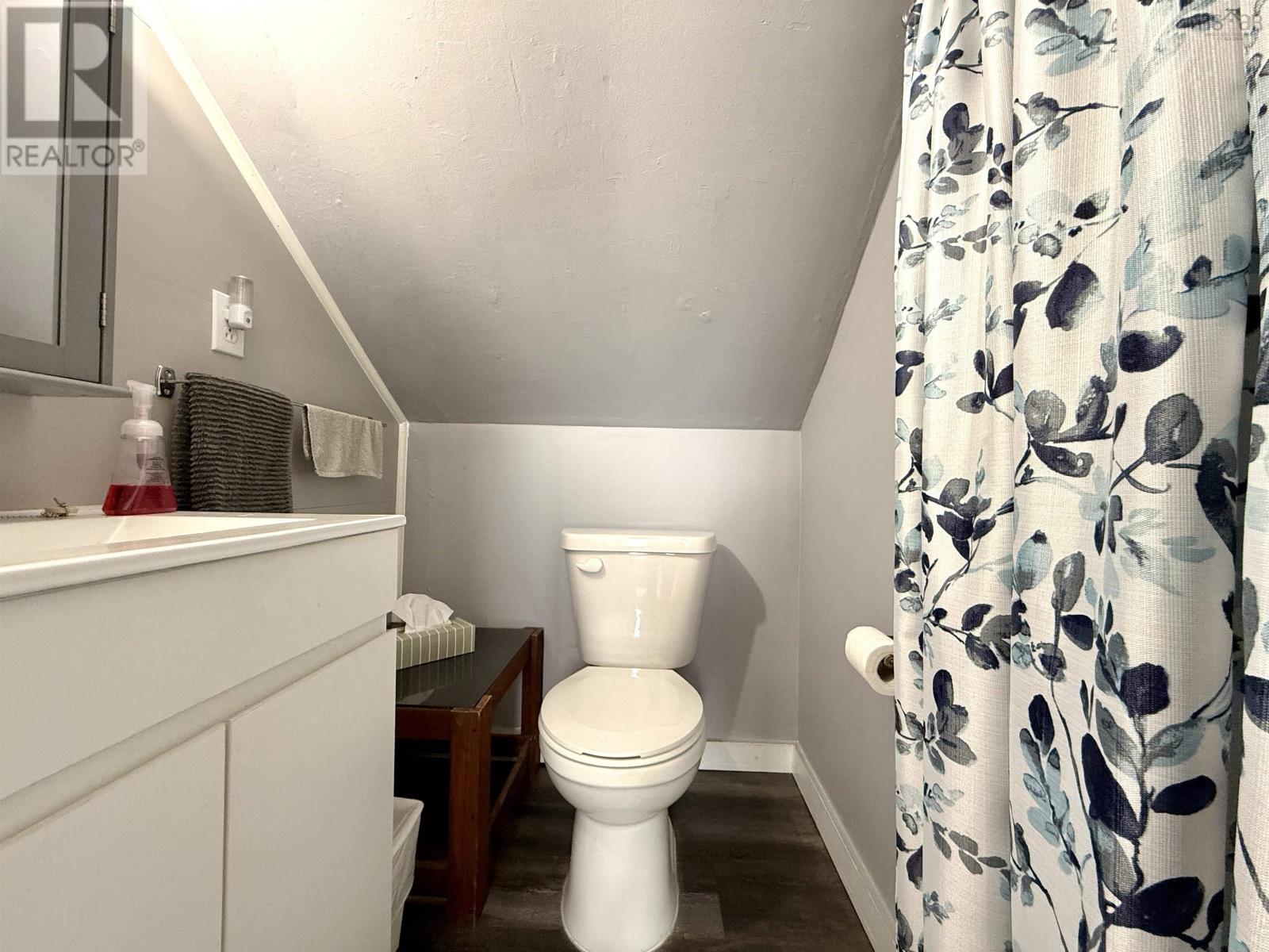 2367 Athol Road Property Photo 14