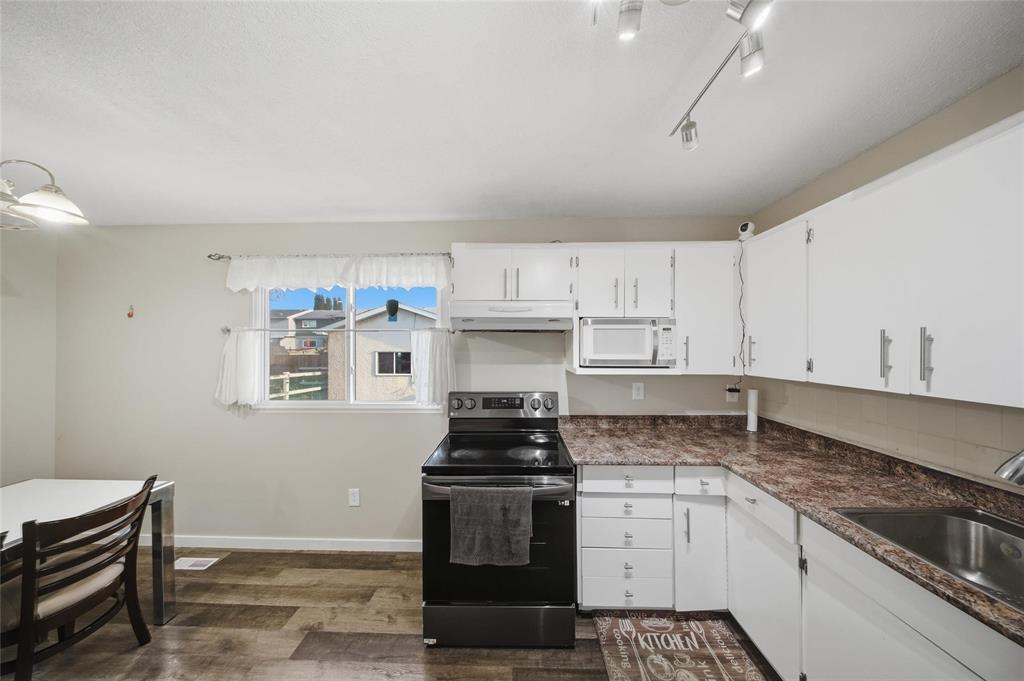51 Ravenhill Road Property Photo 7