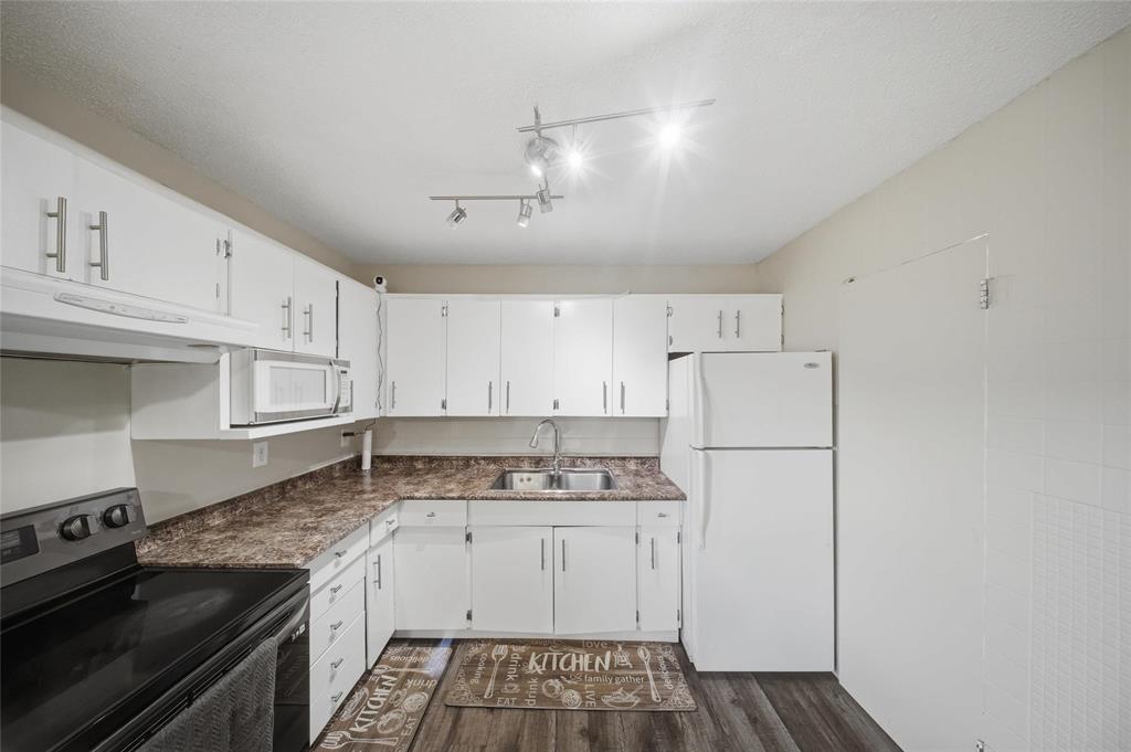 51 Ravenhill Road Property Photo 8