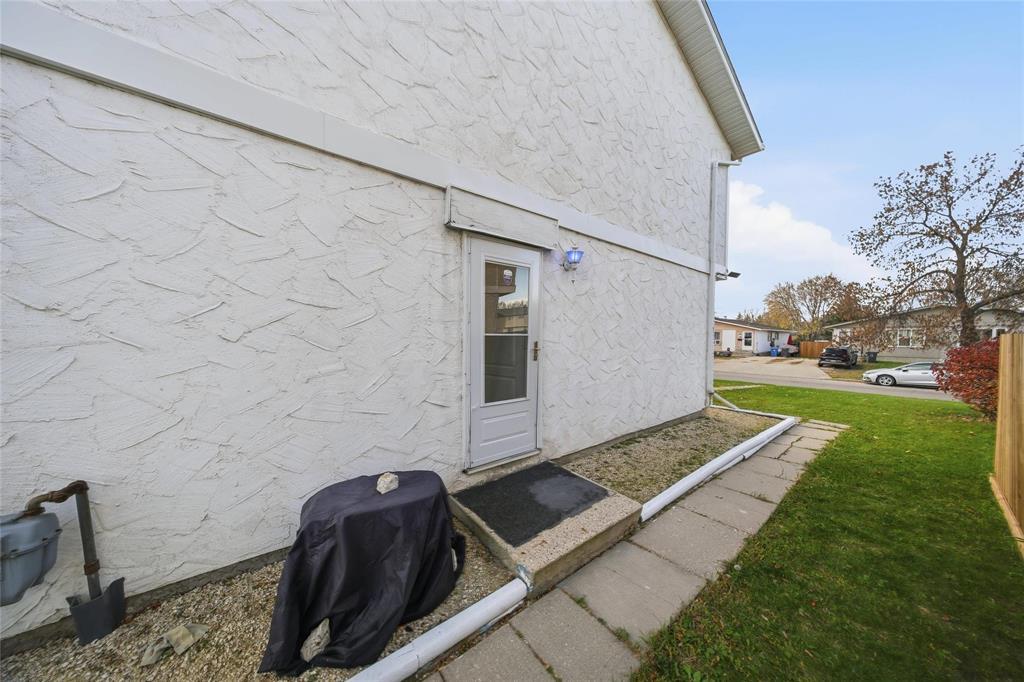 51 Ravenhill Road Property Photo 26
