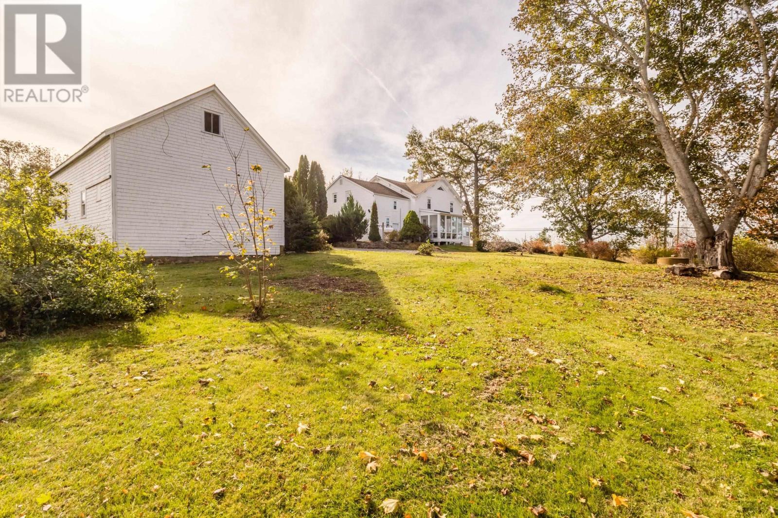 1542 Highway 358 Property Photo 4