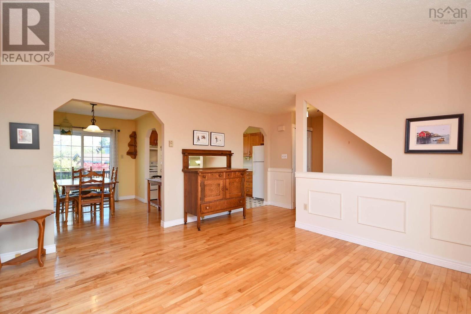 9 Briarwood Drive Property Photo 6
