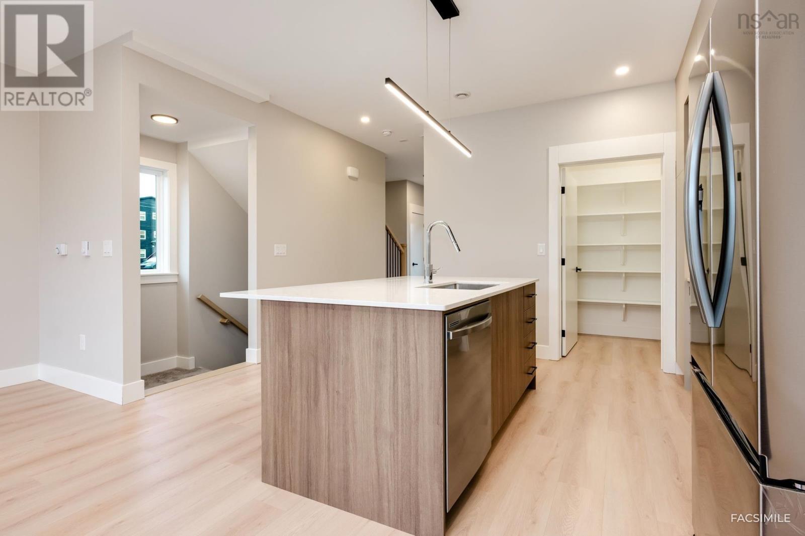 25a 184 Honeygold Drive Property Photo 18