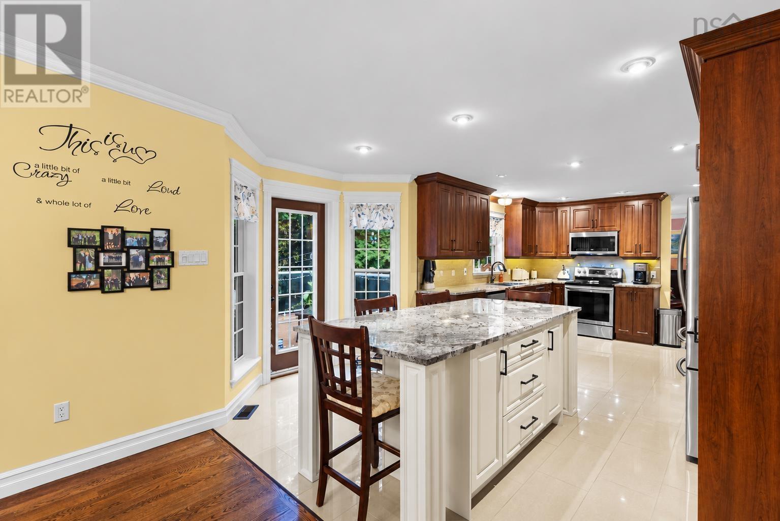 20 Perry Court Property Photo 4