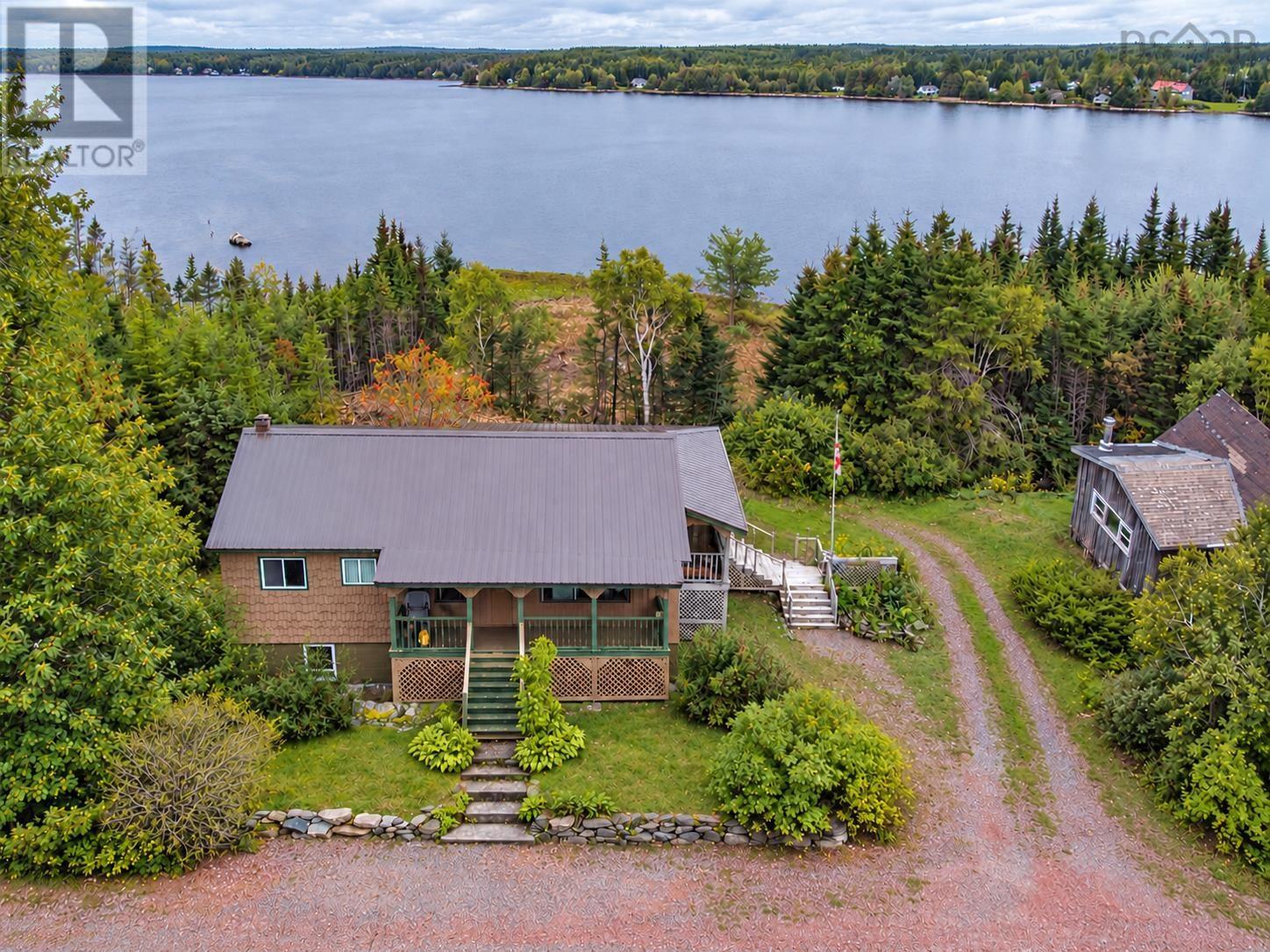 4578 Highway 7 Property Photo 1