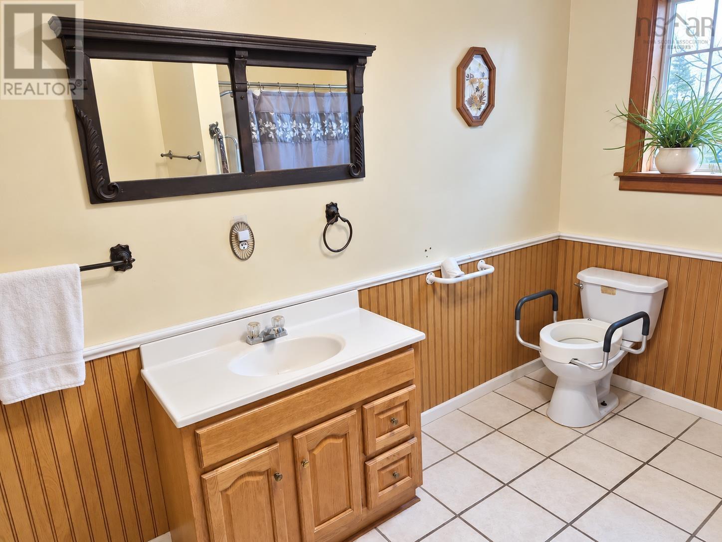 4578 Highway 7 Property Photo 19