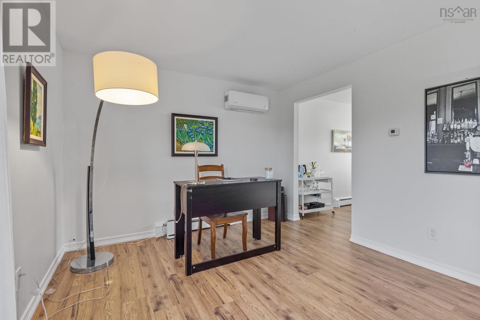 A & B 86 Oakes Road Property Photo 13