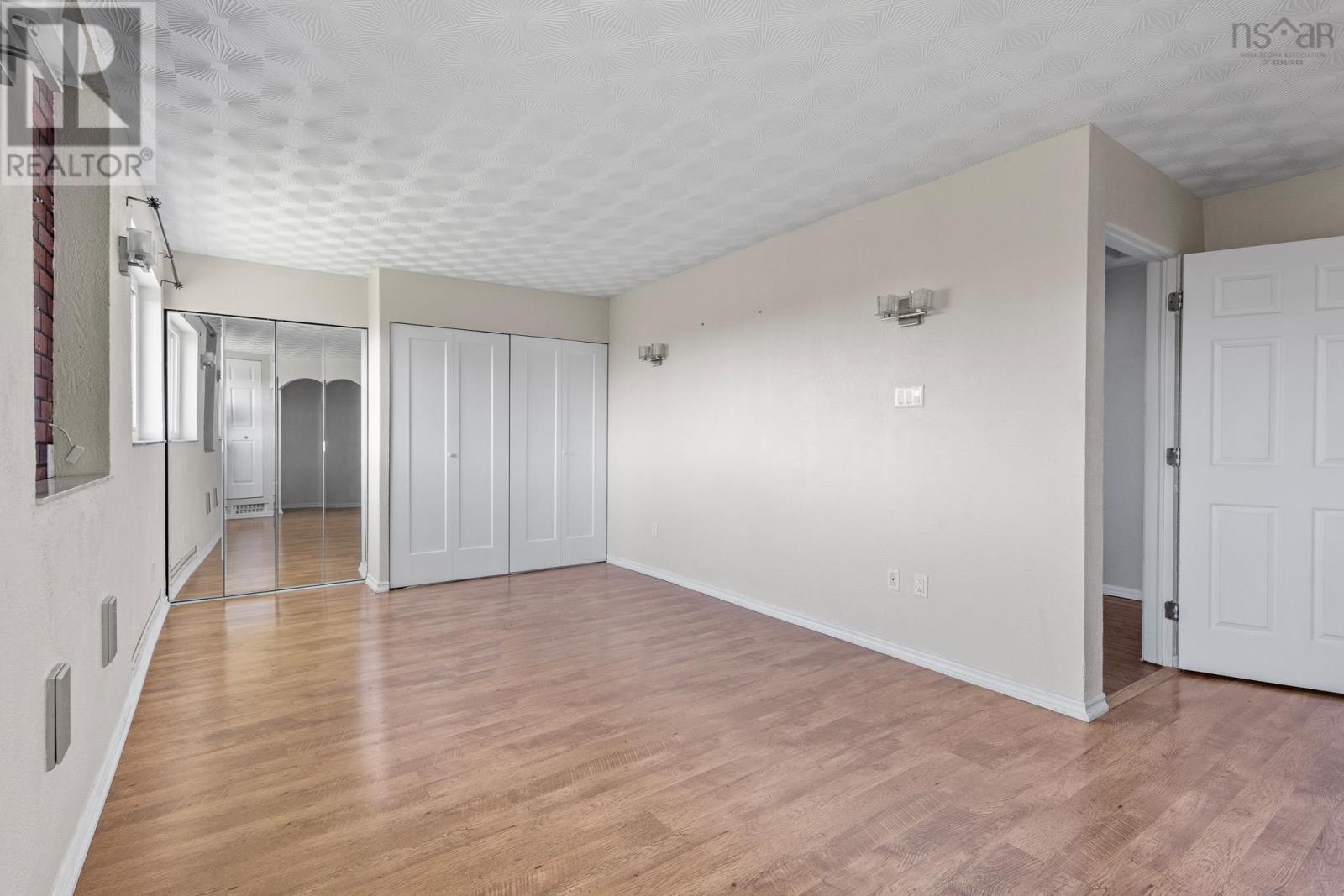 A & B 86 Oakes Road Property Photo 15