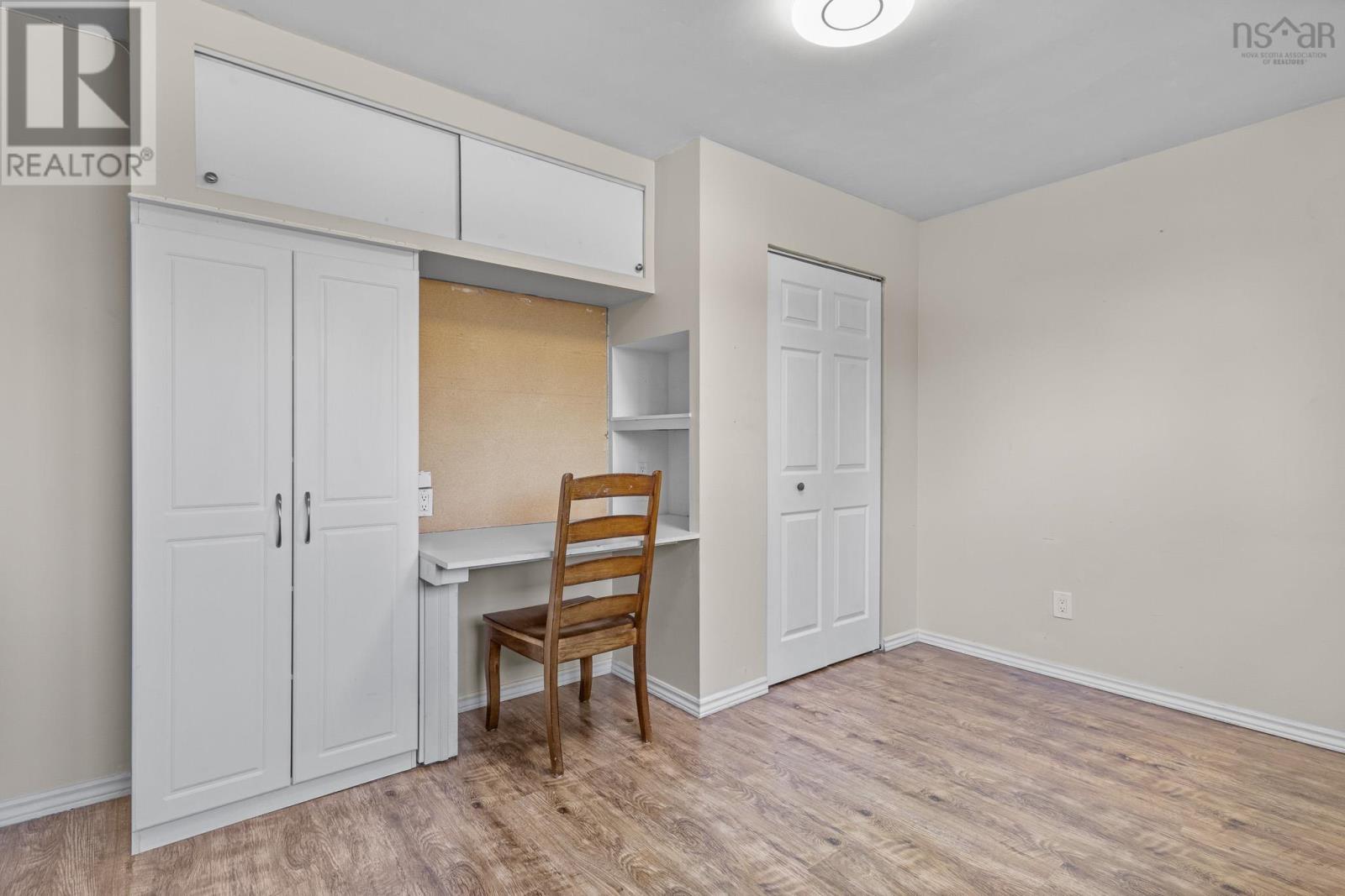 A & B 86 Oakes Road Property Photo 20