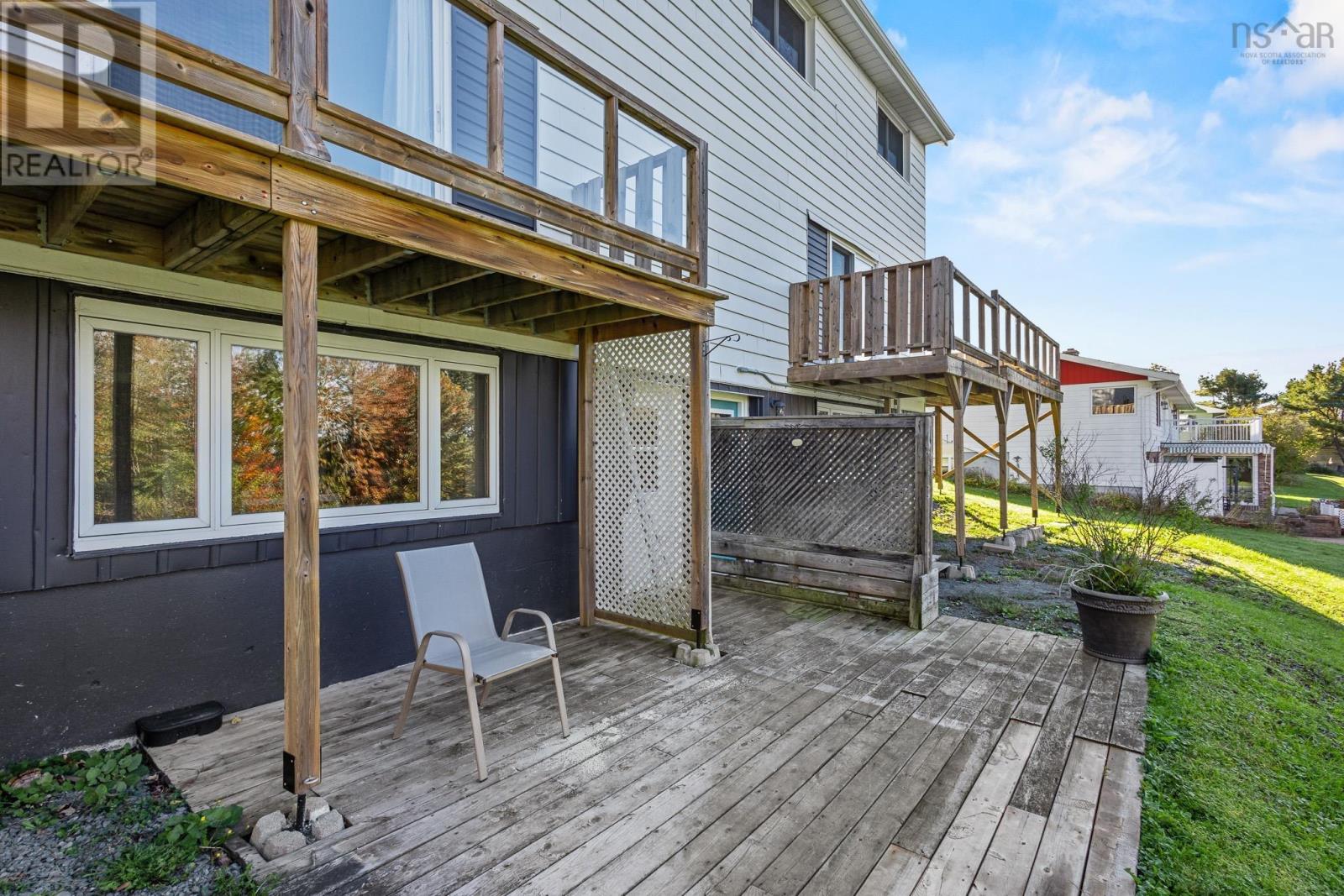 A & B 86 Oakes Road Property Photo 32
