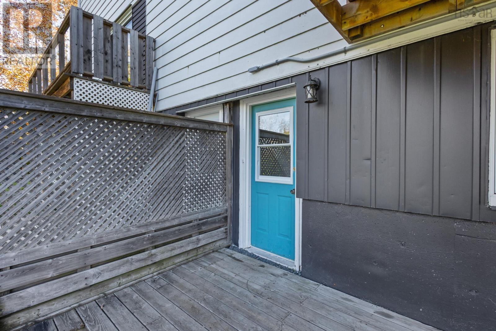 A & B 86 Oakes Road Property Photo 33