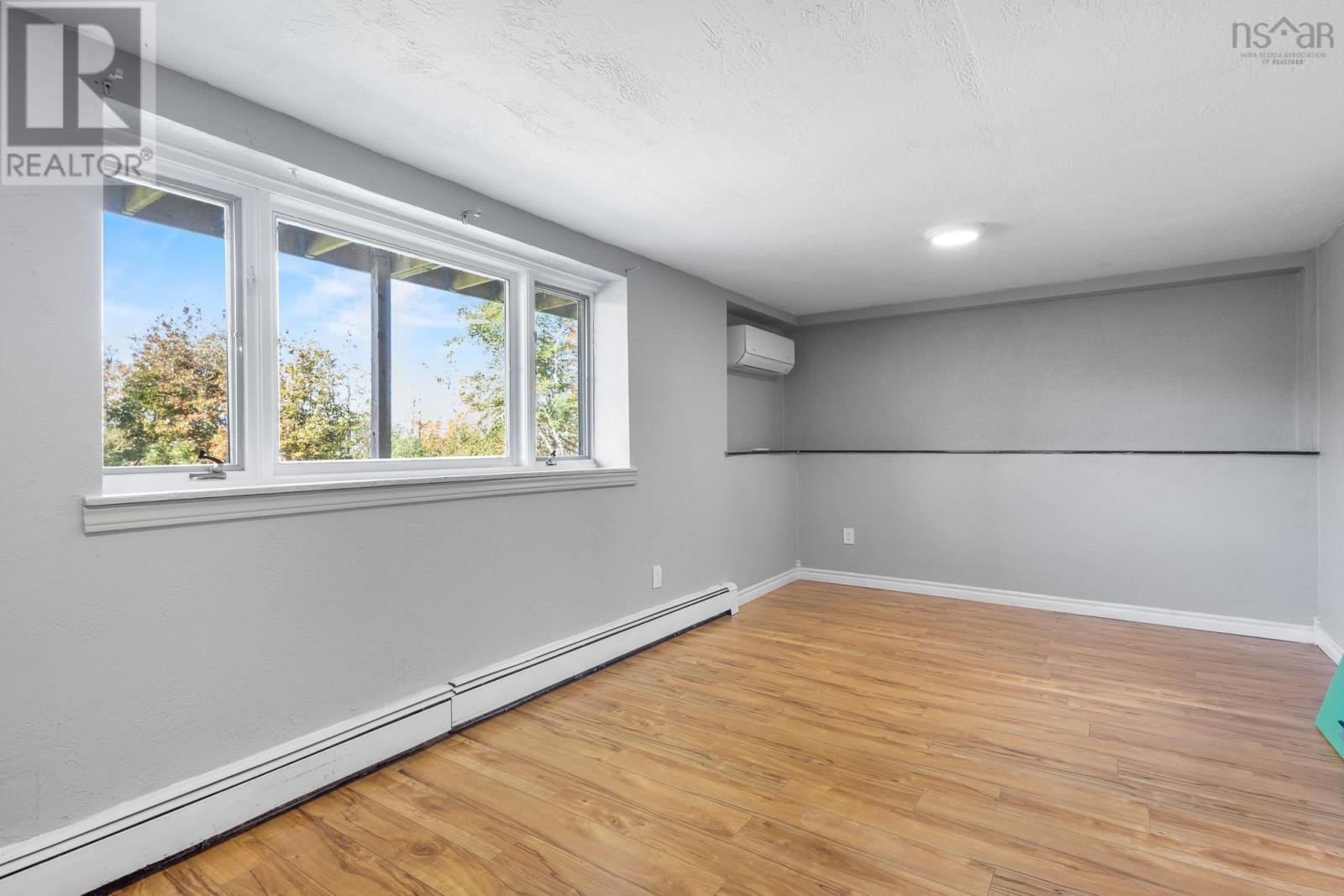 A & B 86 Oakes Road Property Photo 34