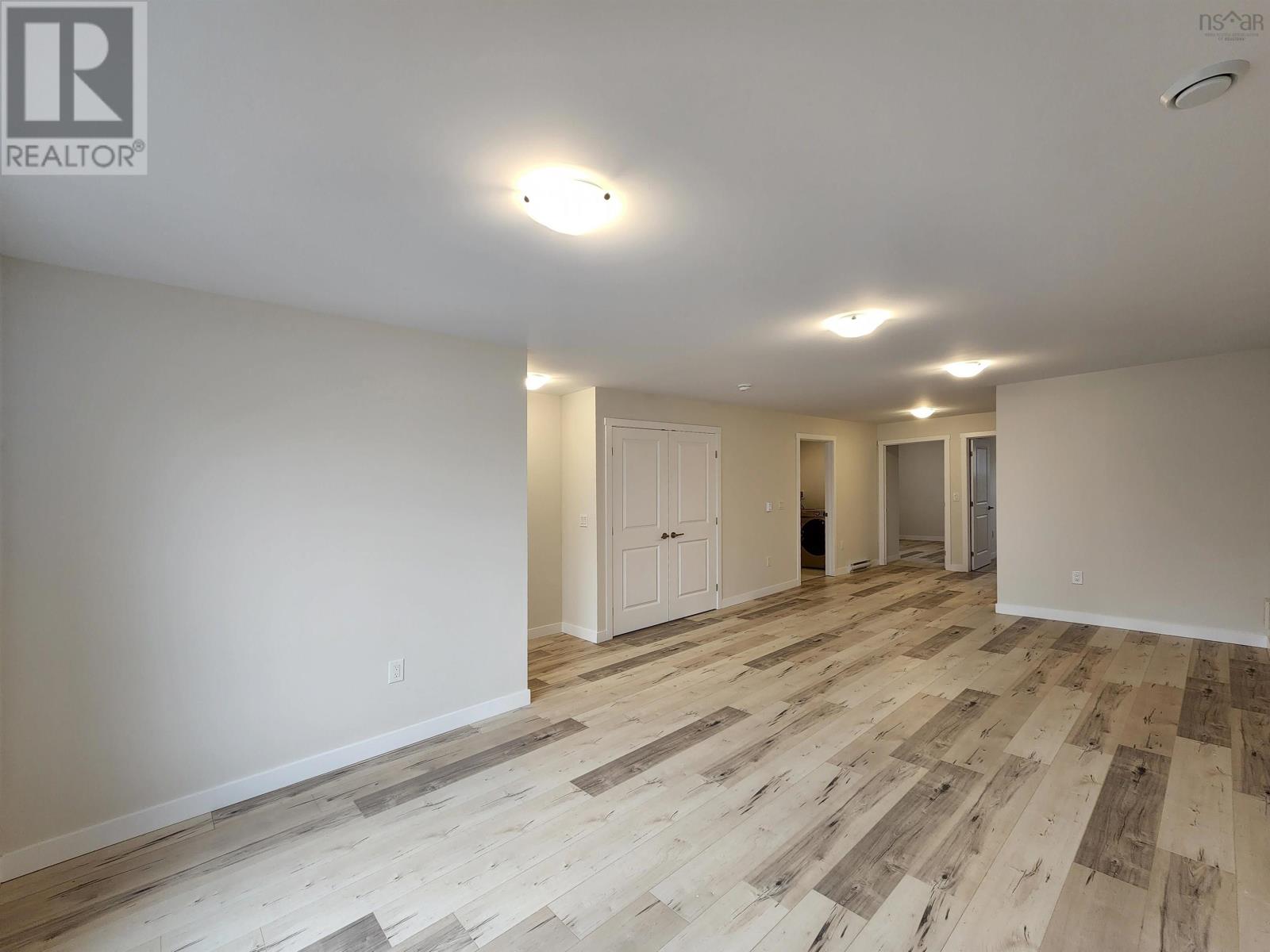77 Golden Way Property Photo 12