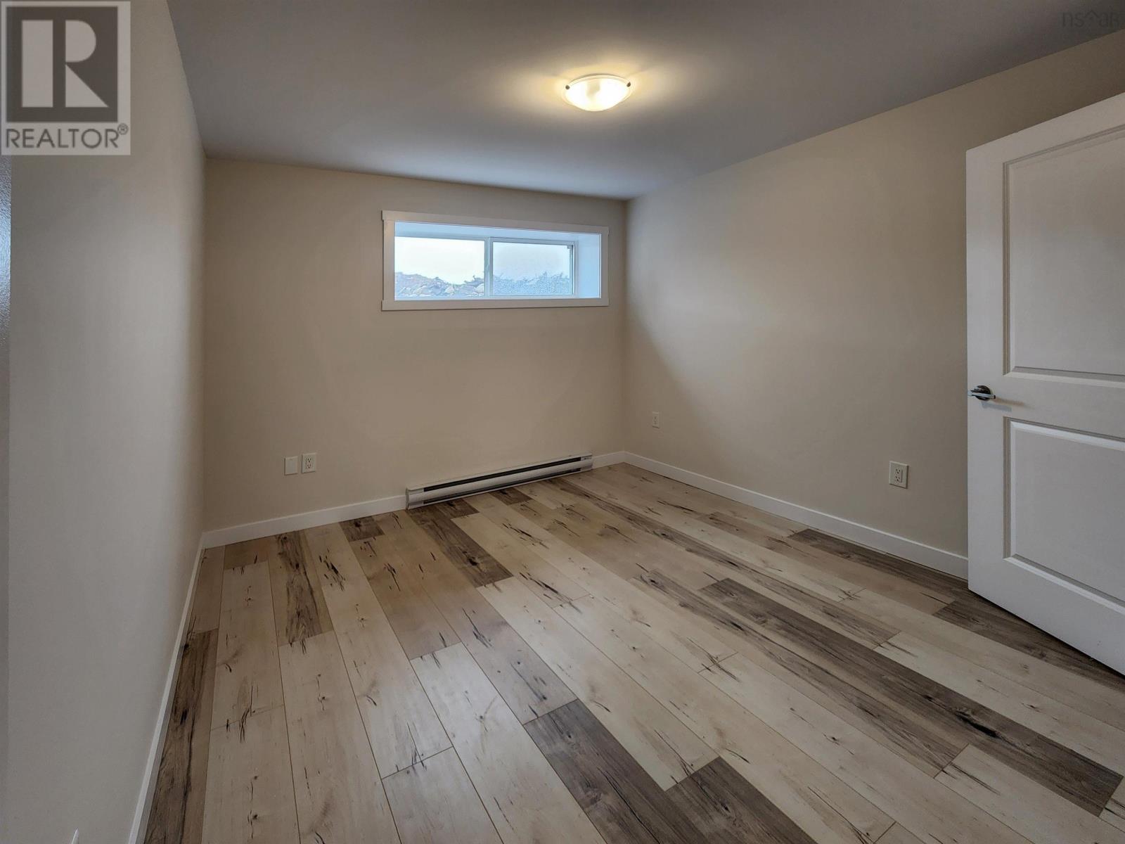 77 Golden Way Property Photo 13