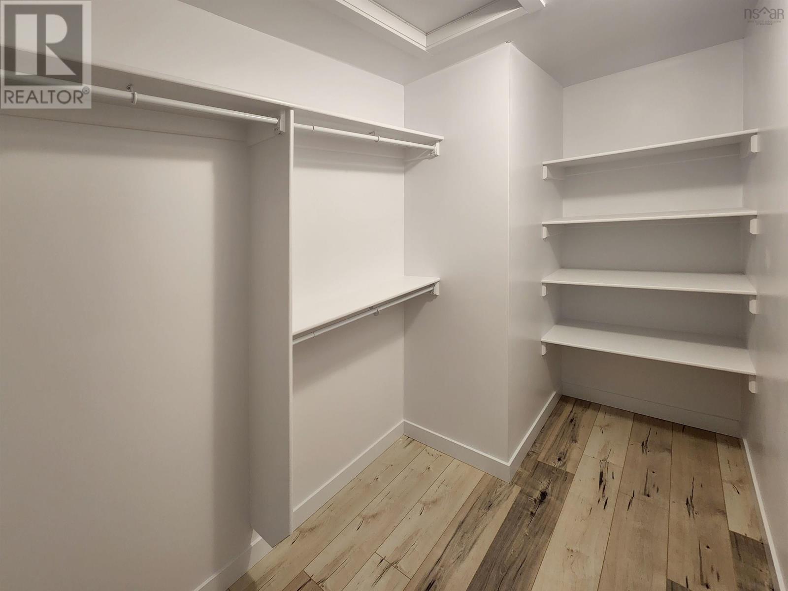 77 Golden Way Property Photo 18