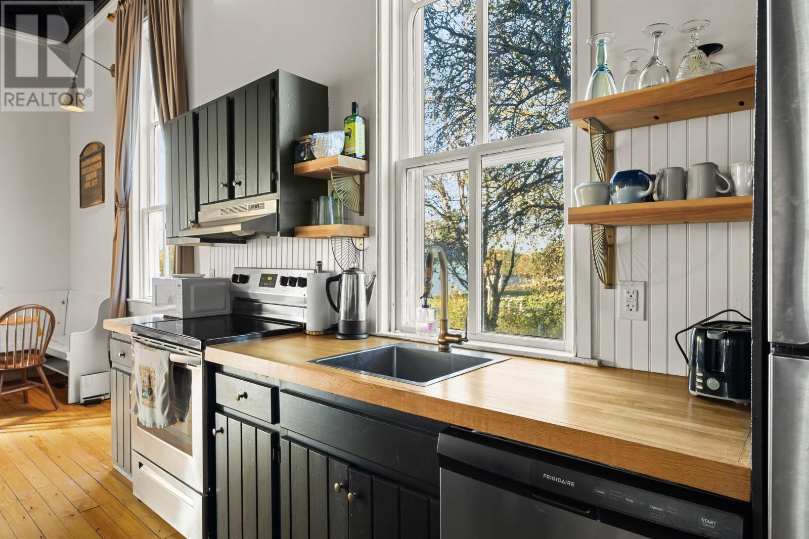 40 Grafton Street Property Photo 6