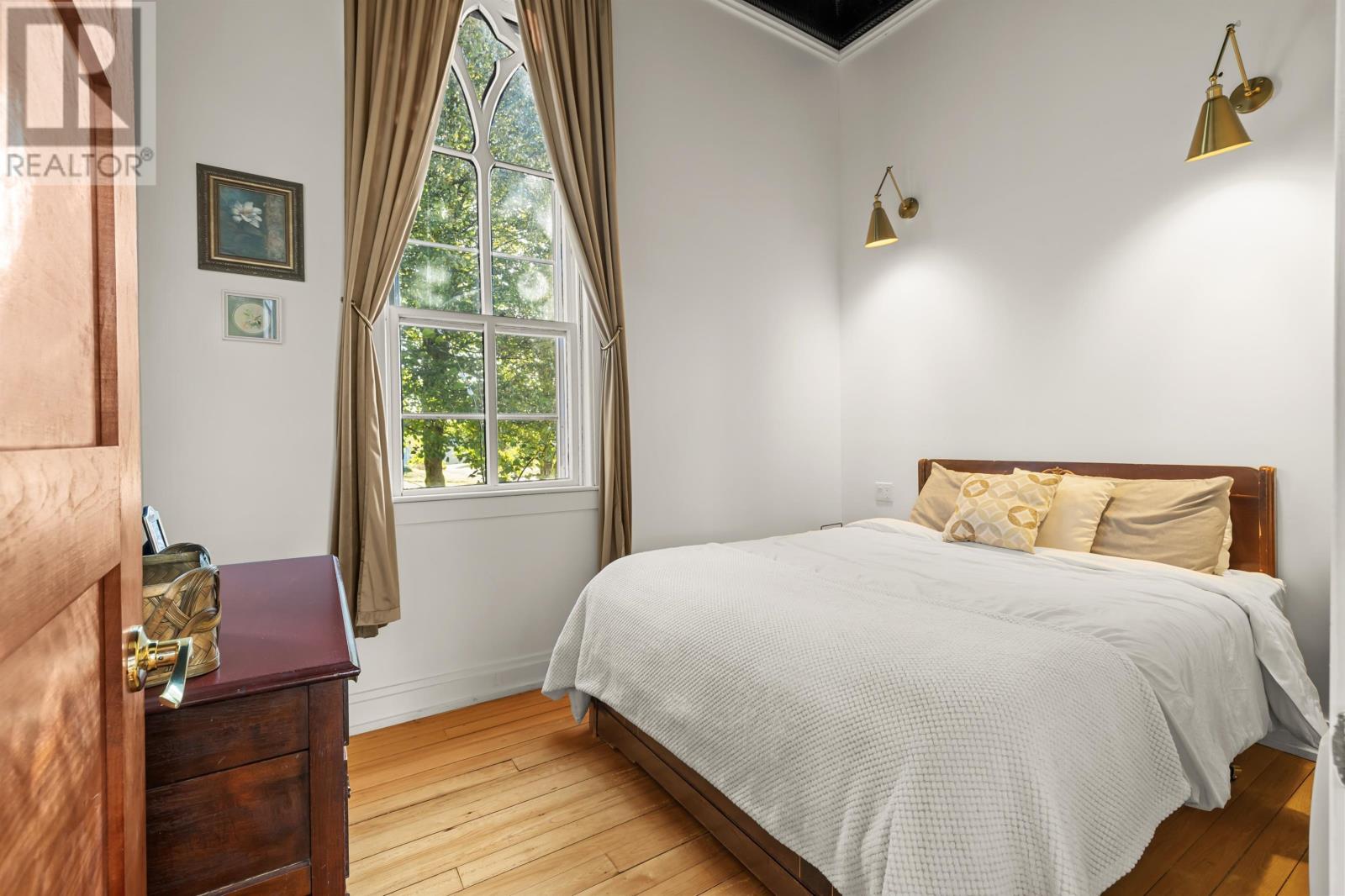 40 Grafton Street Property Photo 11