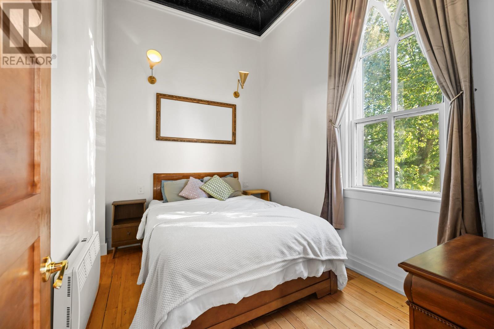 40 Grafton Street Property Photo 13