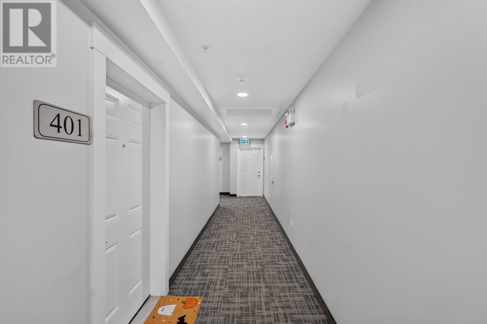 401 24 Gilbert Drive Property Photo 6