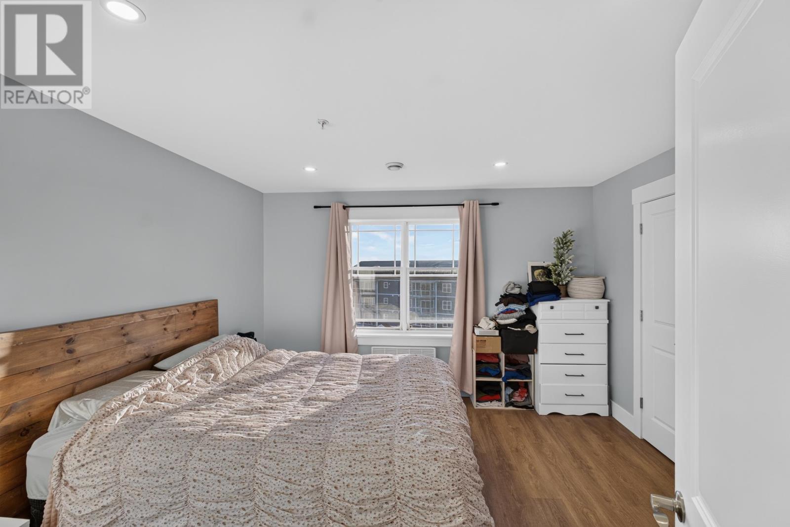 401 24 Gilbert Drive Property Photo 14