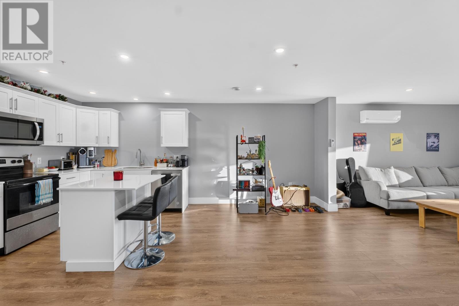 401 24 Gilbert Drive Property Photo 17