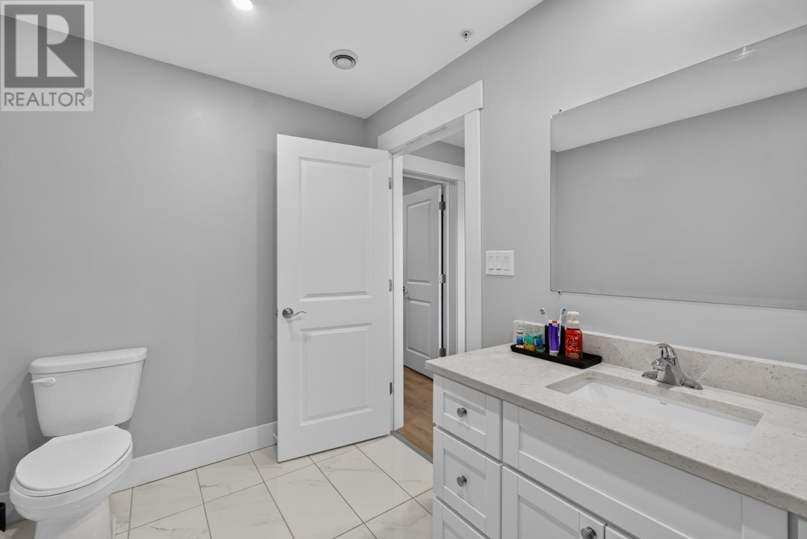 401 24 Gilbert Drive Property Photo 19