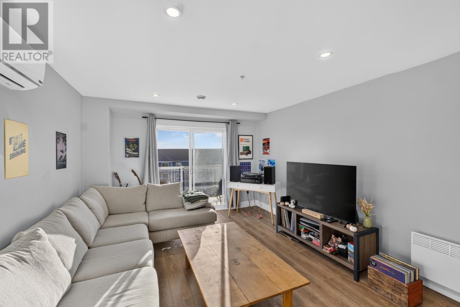 401 24 Gilbert Drive Property Photo 22