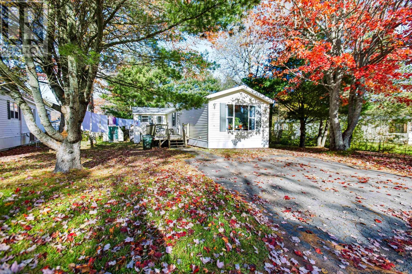 15 Woodlawn Drive Property Photo 1