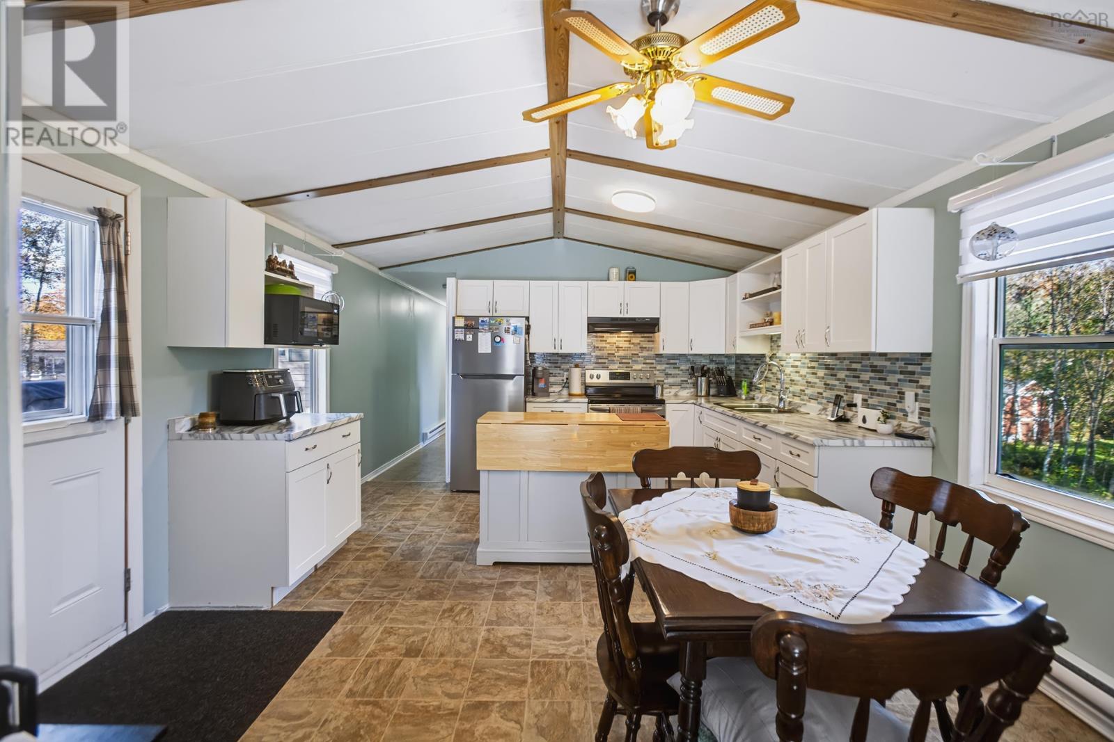 15 Woodlawn Drive Property Photo 15