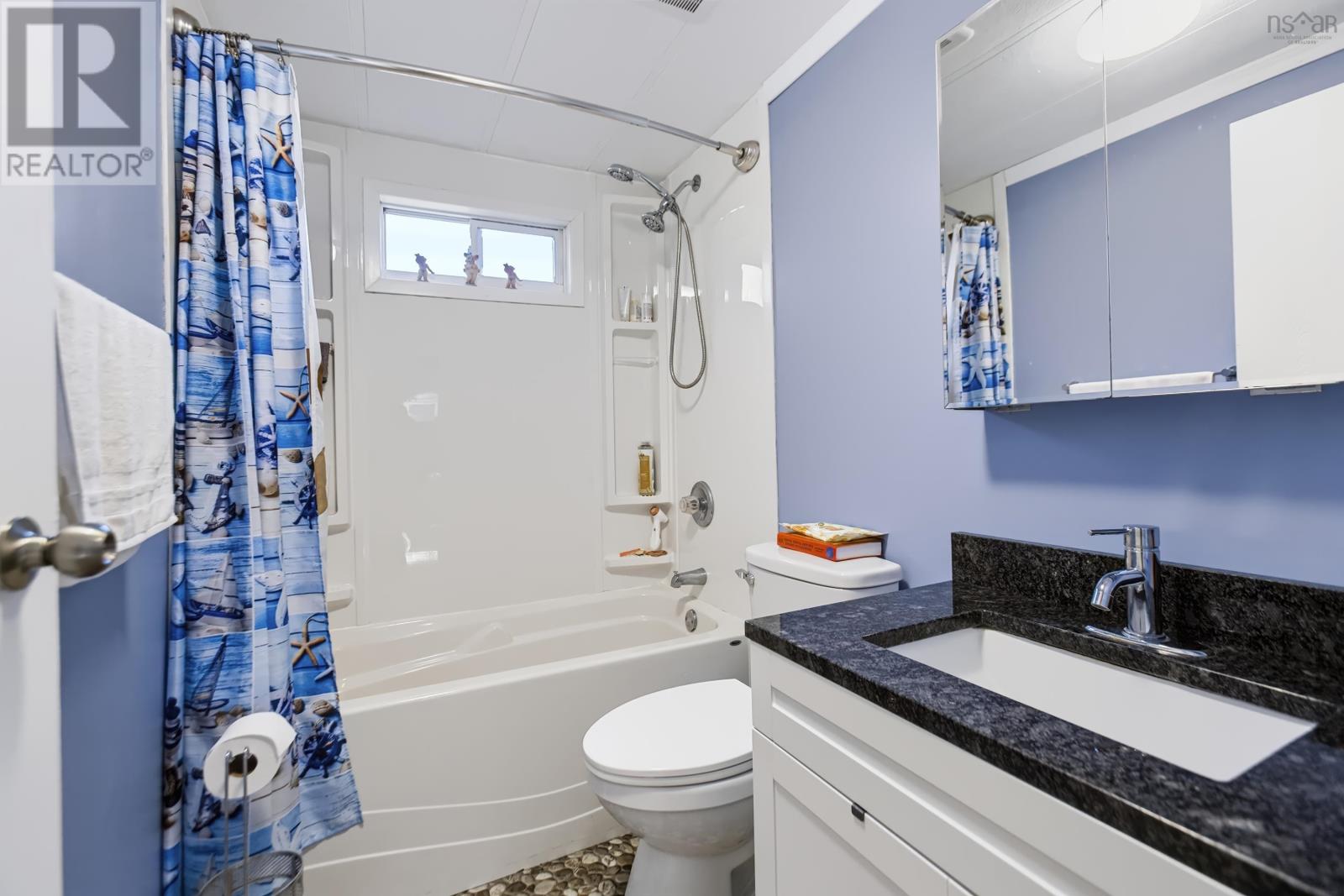 15 Woodlawn Drive Property Photo 20