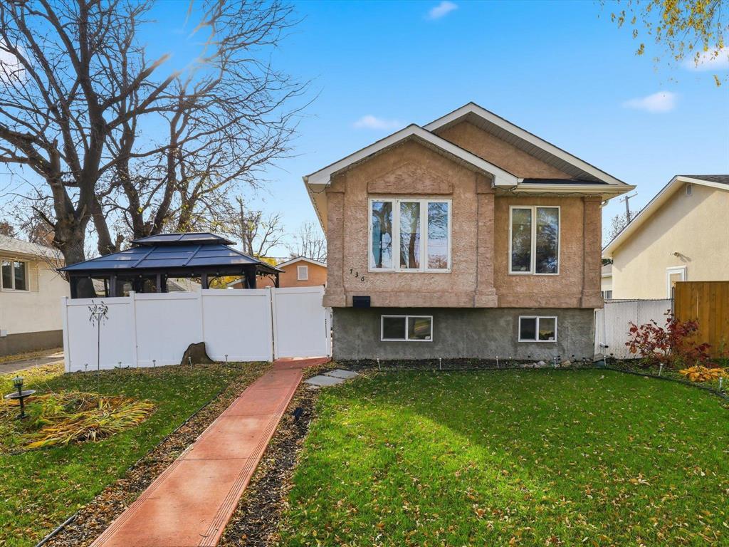 736 Simpson Avenue Property Photo 1