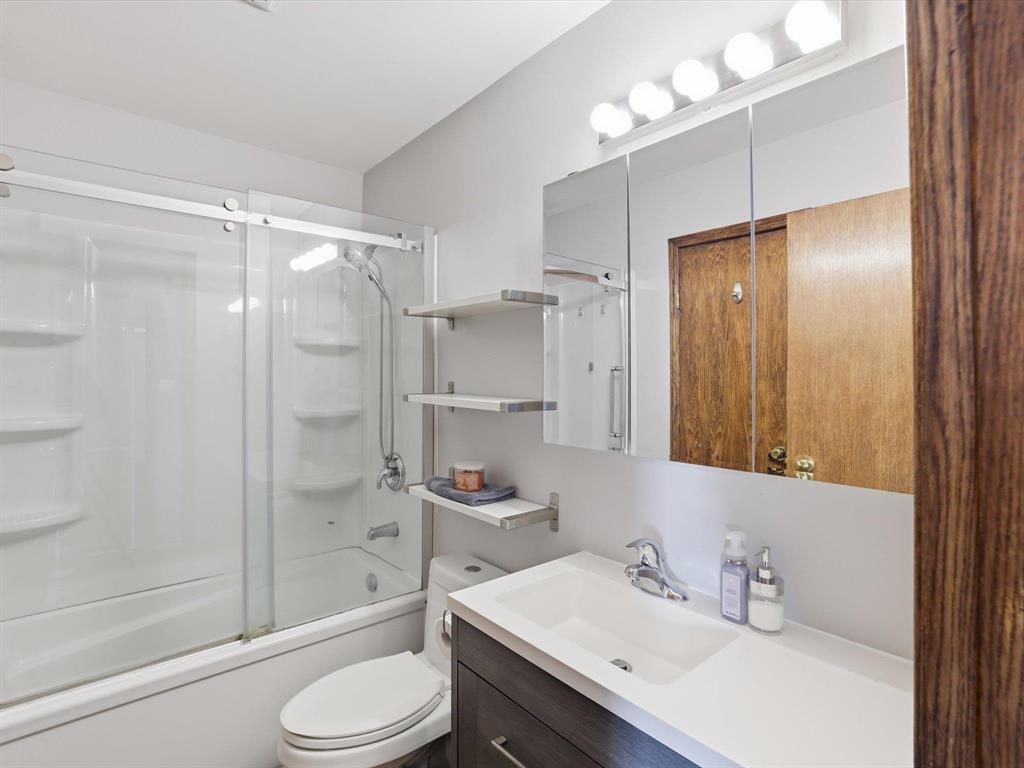 736 Simpson Avenue Property Photo 16