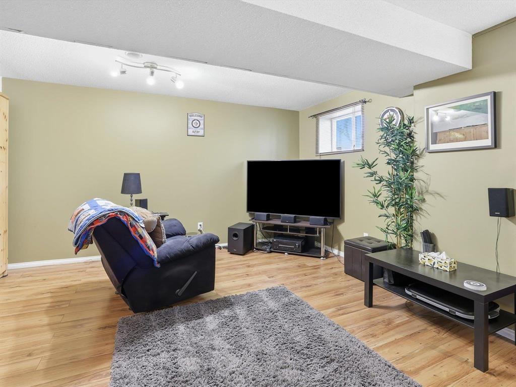 736 Simpson Avenue Property Photo 19
