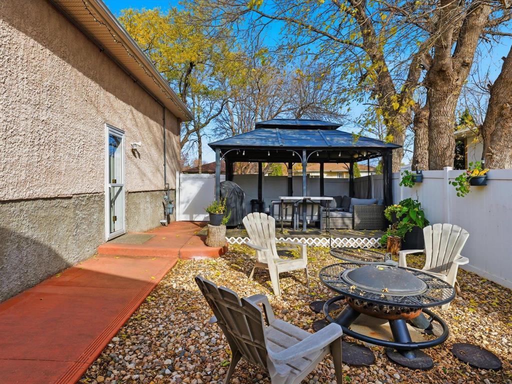 736 Simpson Avenue Property Photo 29