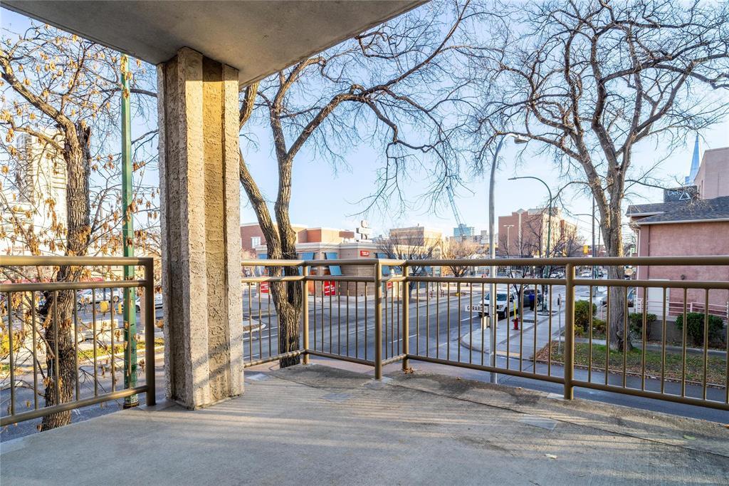 114 99 Gerard Street Property Photo 9