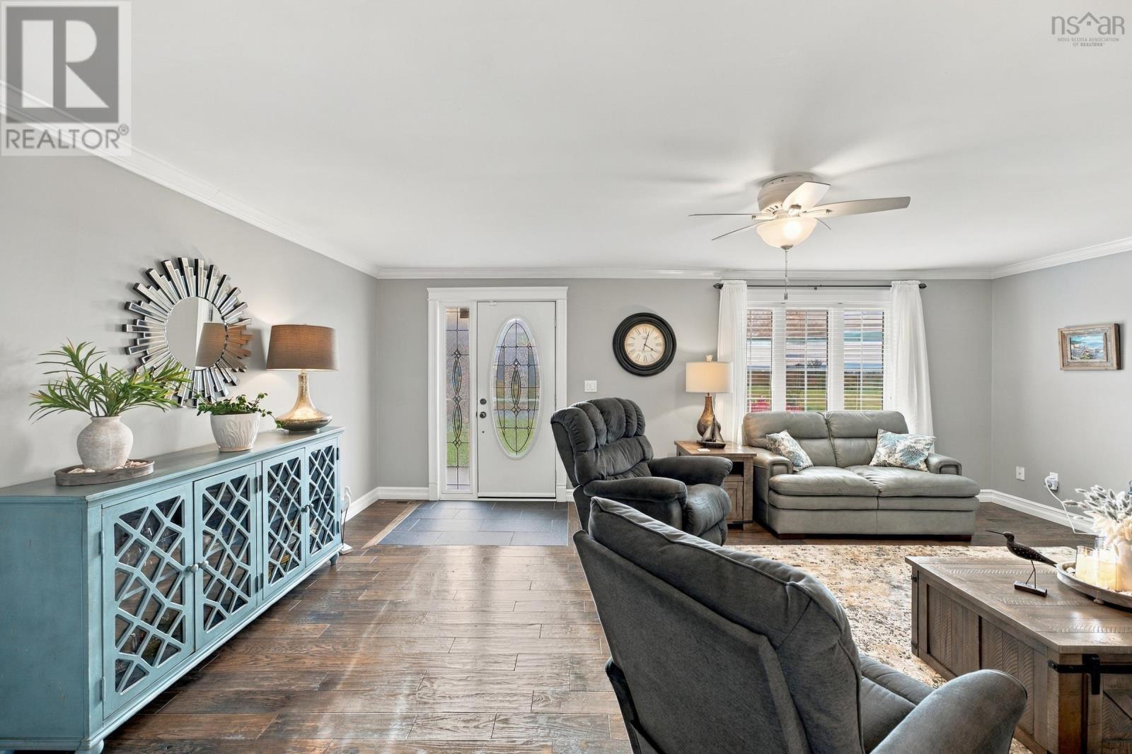 63 Dixon Road Property Photo 11