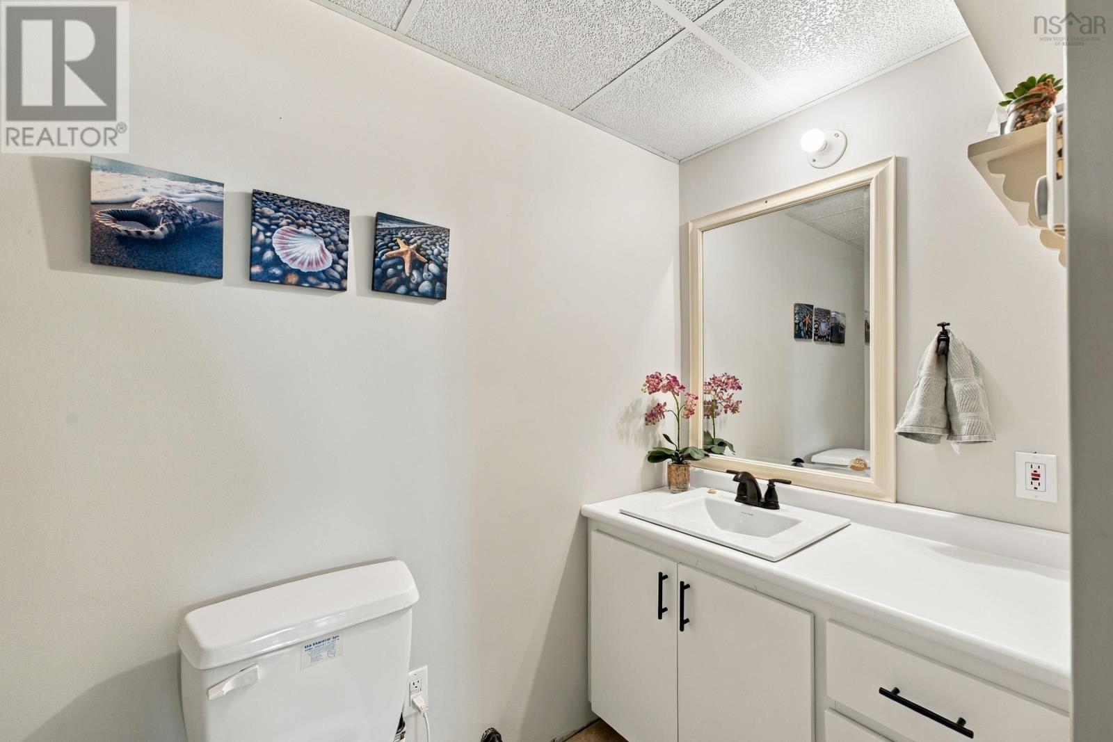 63 Dixon Road Property Photo 30
