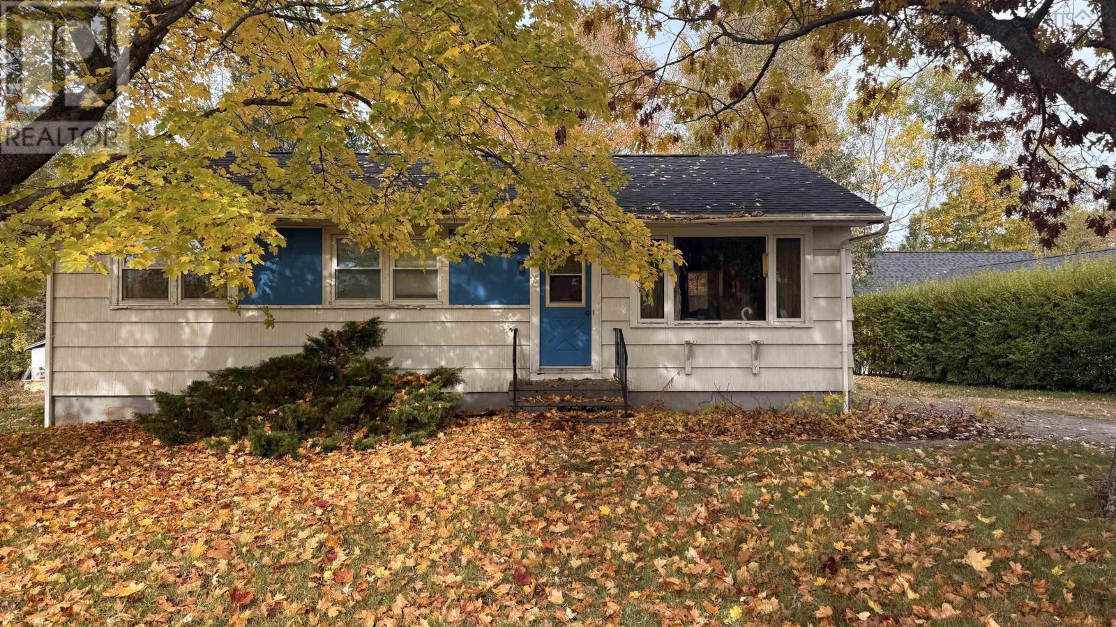 7129 Highway 1 Property Photo 2