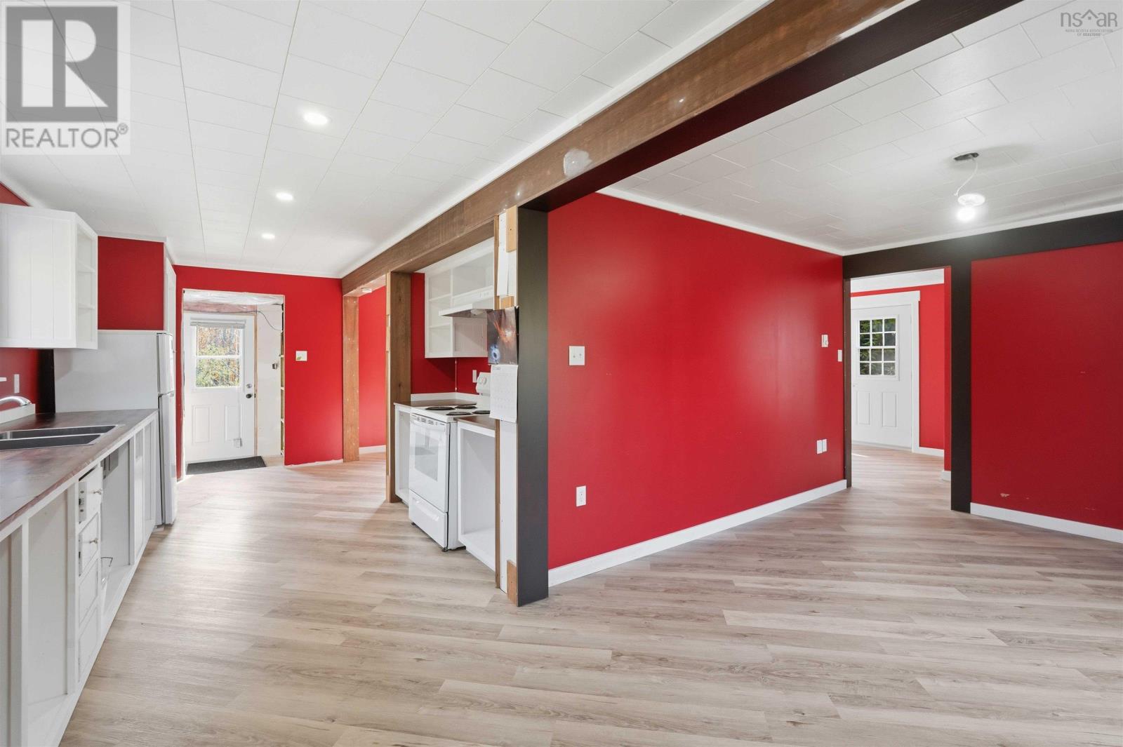 1012 Highway 8 Property Photo 7