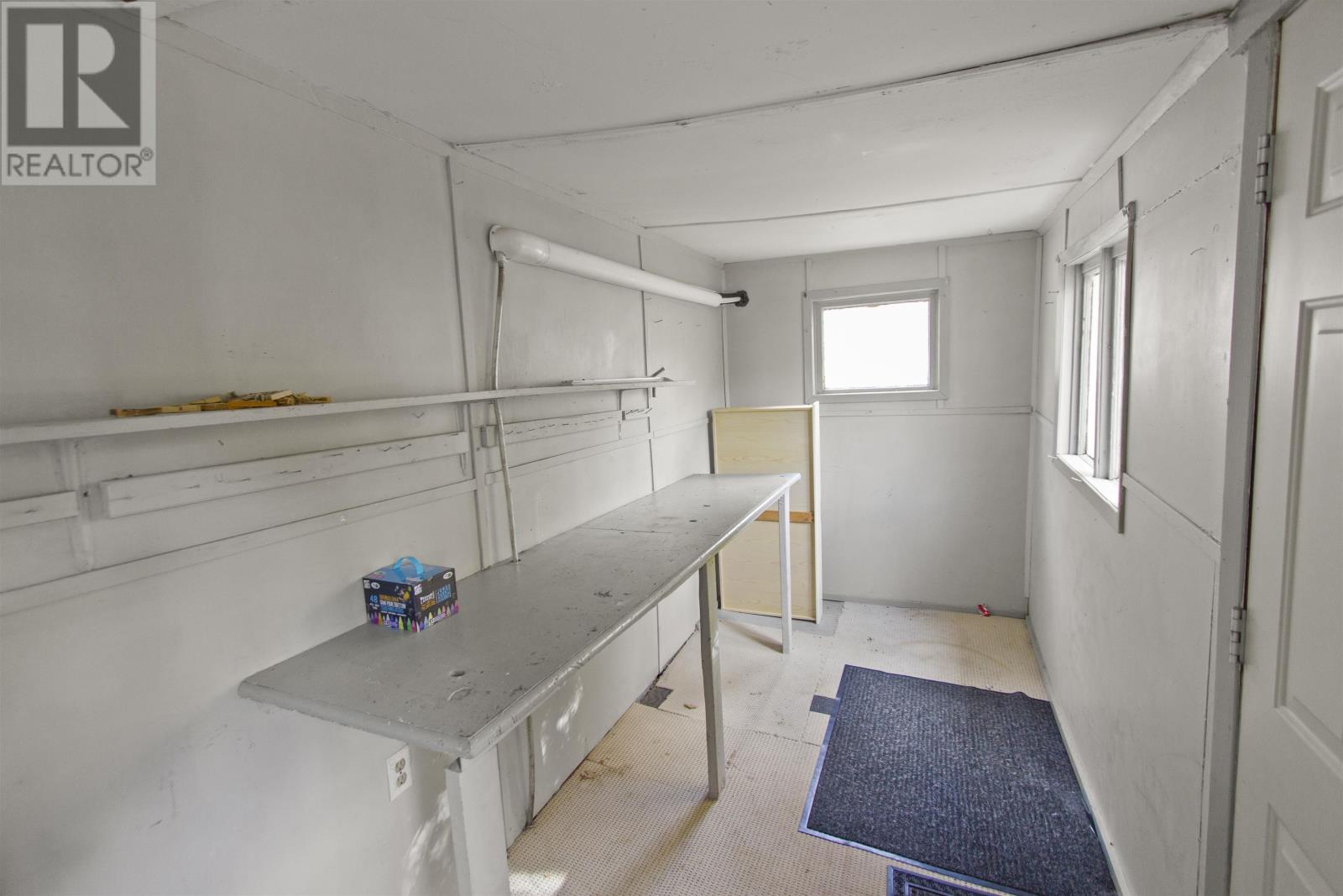 417 Queen Street Property Photo 13